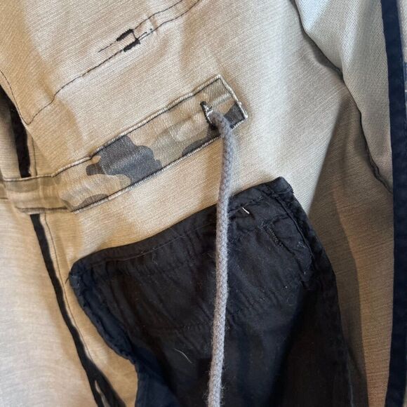 Sanctuary Green Army Camo Print Mock Neck Cargo Utility Jacket Size Medium - Picture 13 of 14